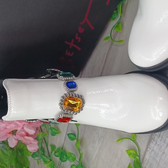 Betsey Johnson Jenesis NEW - Picture 3 of 8